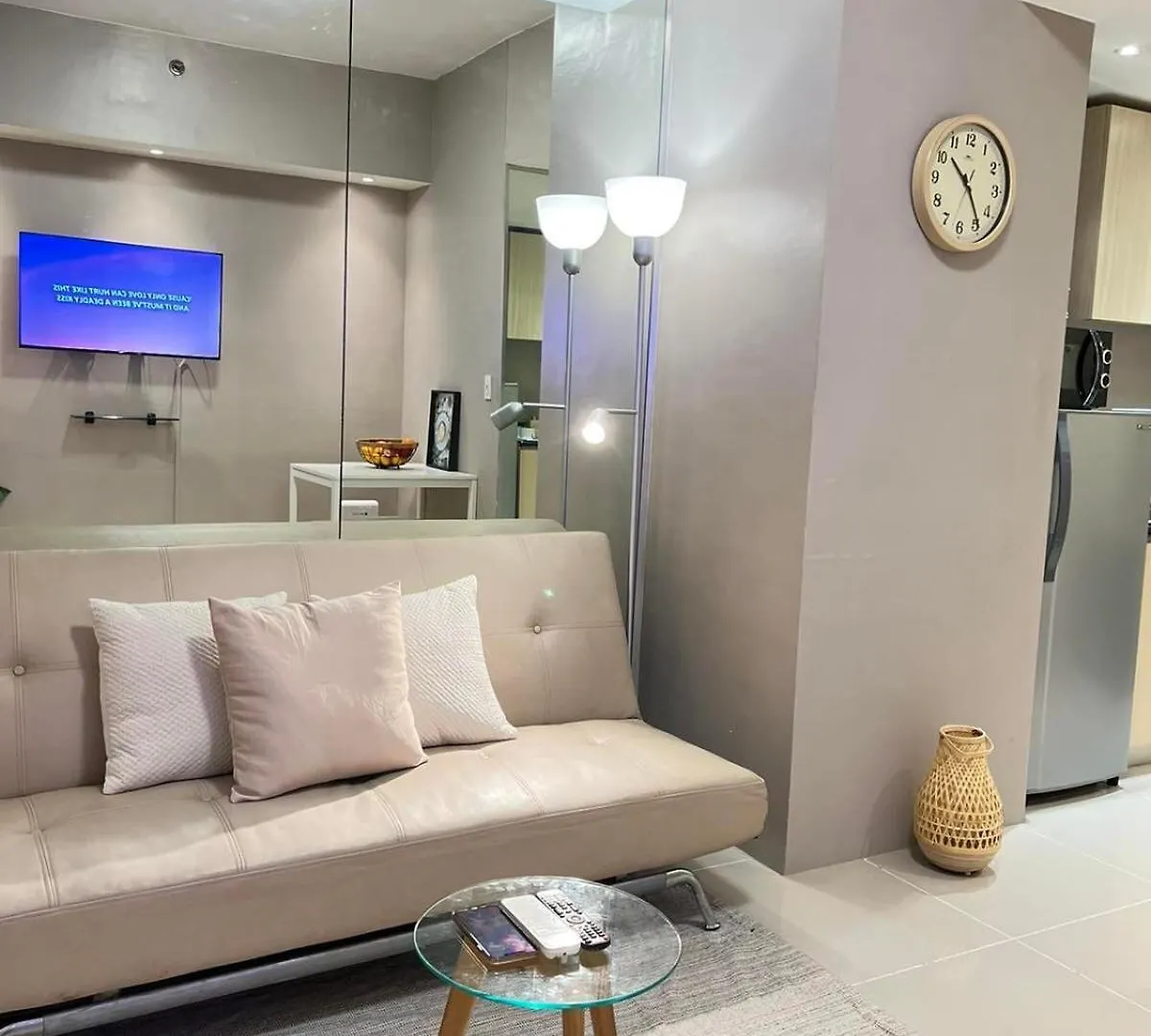 Makati Room 381 1 Bedroom Deluxe Smjazz T2 Residence New Manila