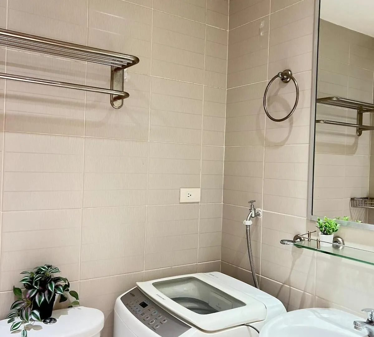 Makati Room 381 1 Bedroom Deluxe Smjazz T2 Residence New Manila 0*,